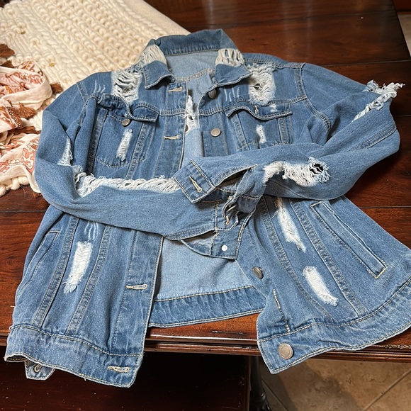 Jeans wear distressed denim jean jacket large xl - Picture 9 of 9